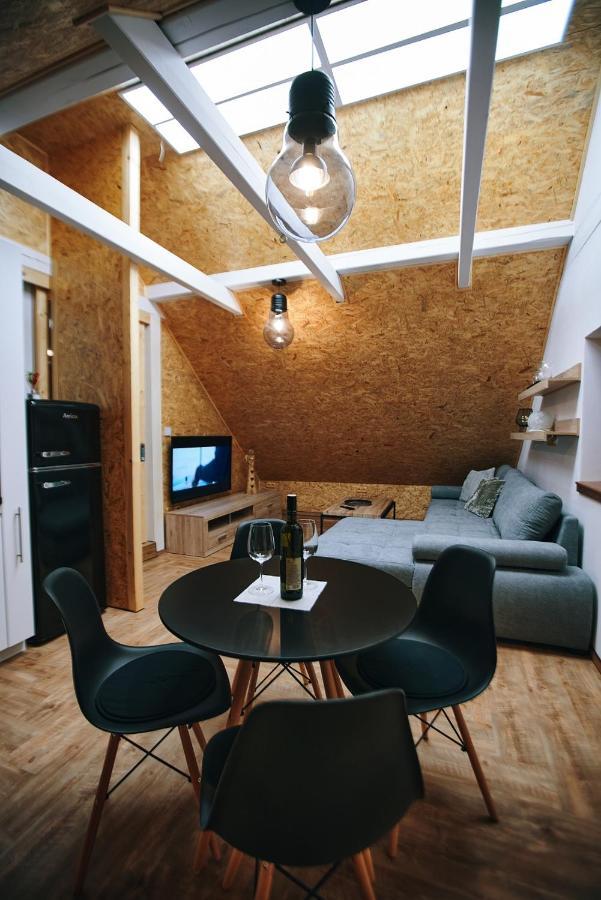 Garage Harrachov Apartment Exterior photo