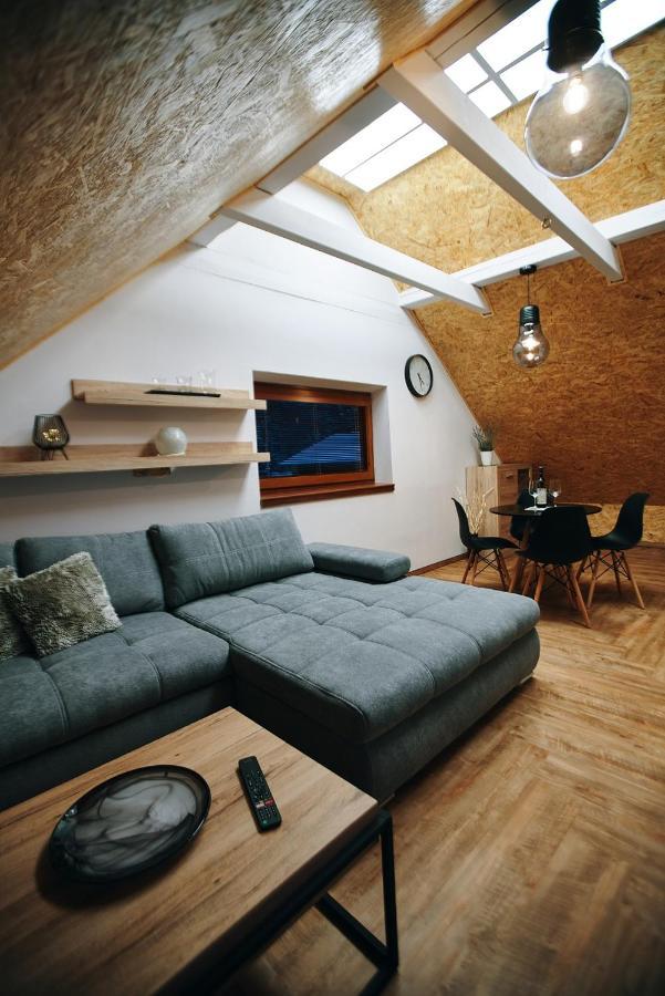Garage Harrachov Apartment Exterior photo