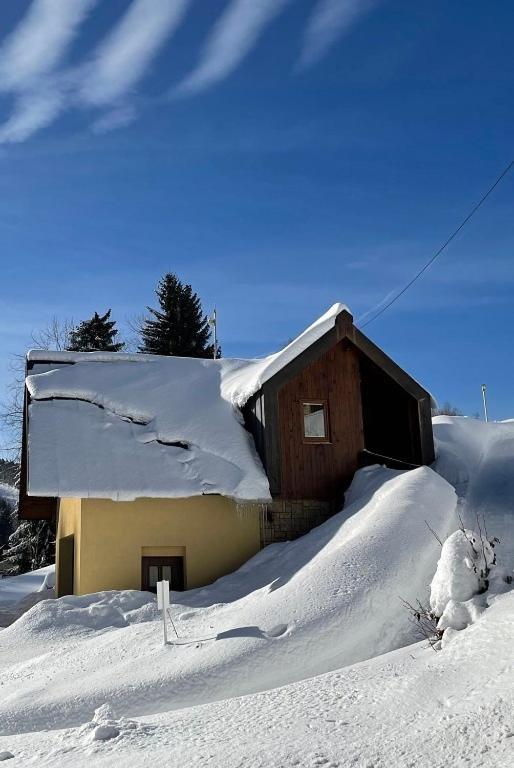 Garage Harrachov Apartment Exterior photo